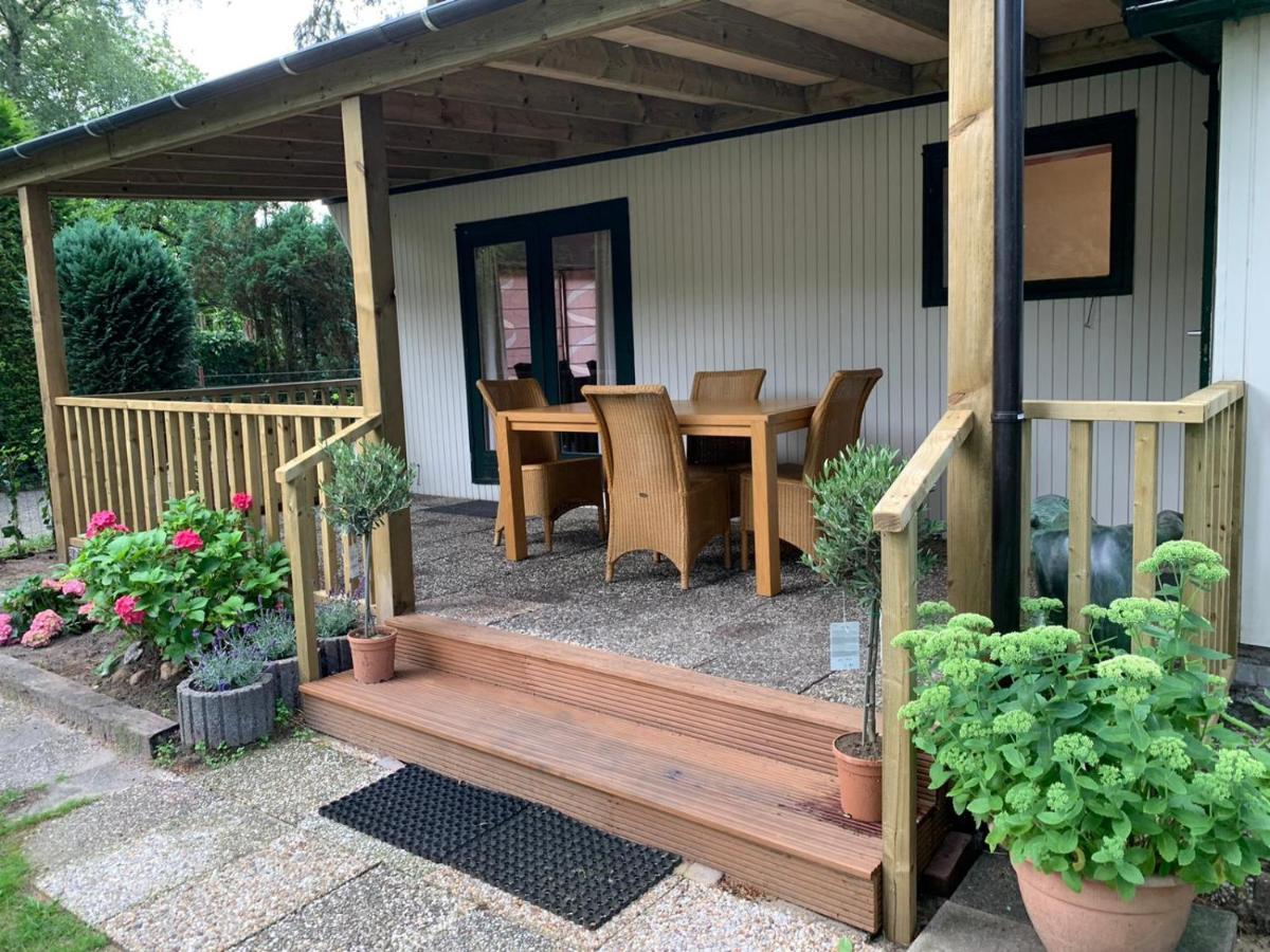 Cottage house Putten Bagian luar foto