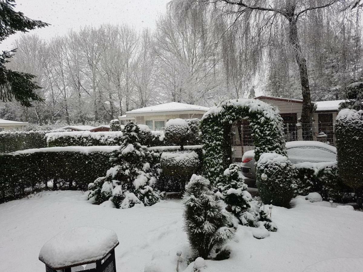 Cottage house Putten Bagian luar foto